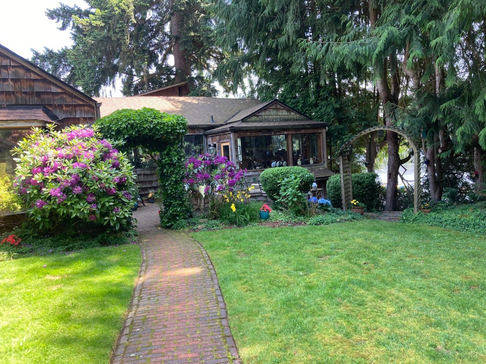 Cottage Lake Bed And Breakfast Woodinville Ngoại thất bức ảnh